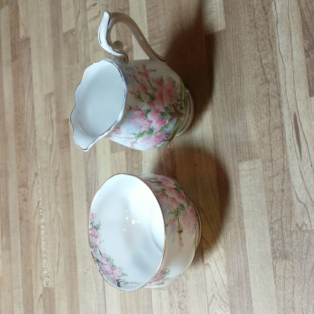 Vintage Creamer and sugar bowl